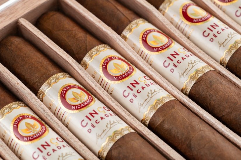 Cinco Decadas El General