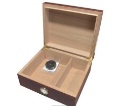 Humidor čerešňa 35D
